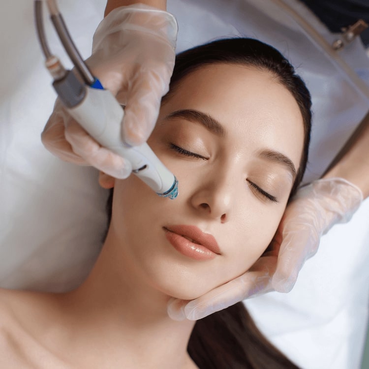 Hydra Facial